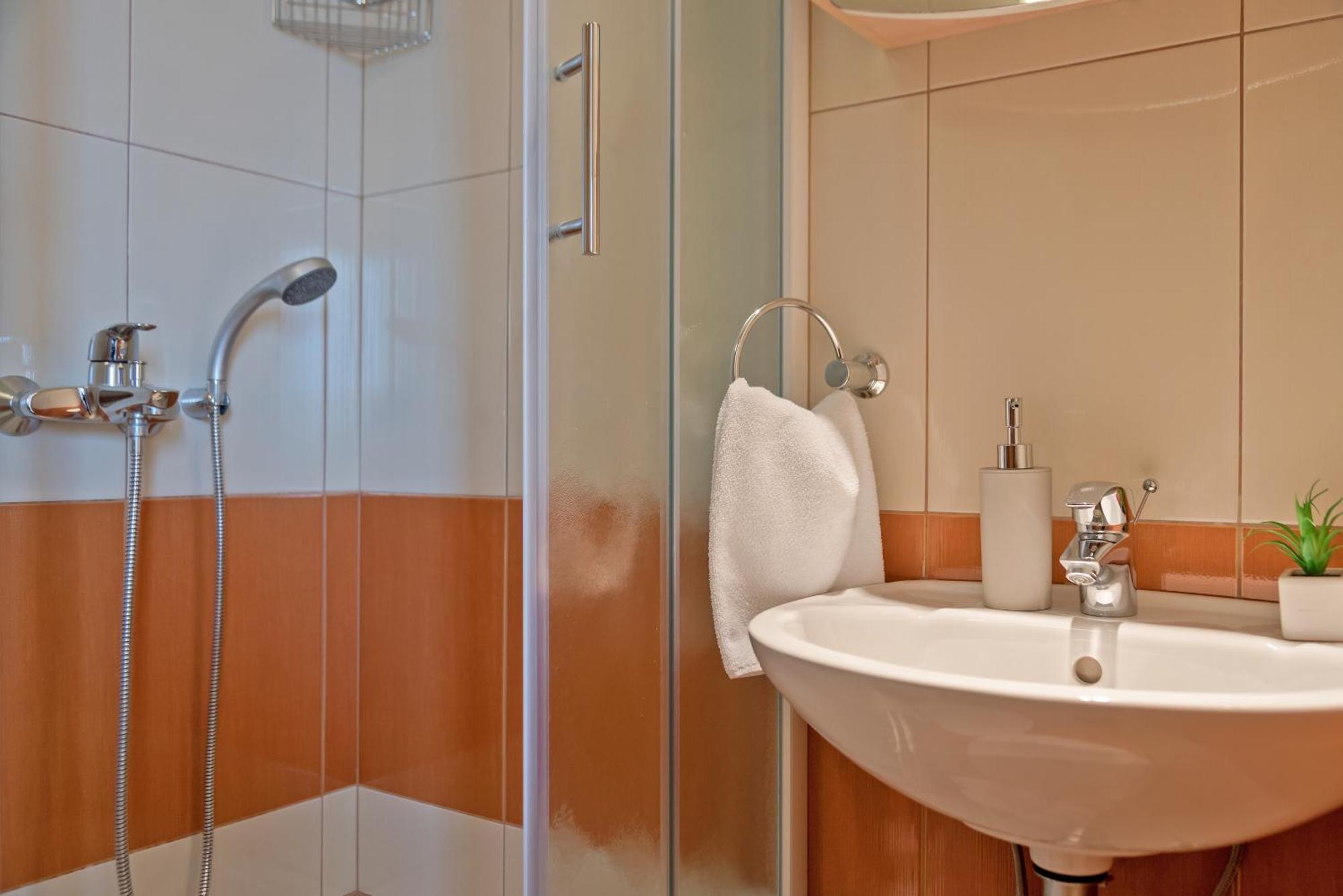 Apartments And Rooms With Parking Space Rogoznica - 10339 Szoba fotó